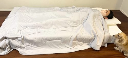 【体験レビューあり】TENTIALの夏用掛布団「BAKUNE Comforter...| Sleepee(スリーピー)